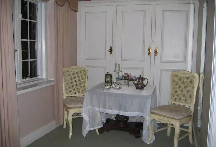 Majatalo Villa Victoria Executive Guest House