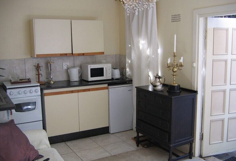 بنسيون Villa Victoria Executive Guest House