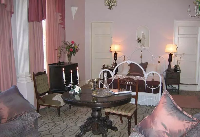 Majatalo Villa Victoria Executive Guest House