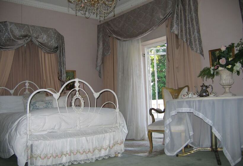 بنسيون Villa Victoria Executive Guest House