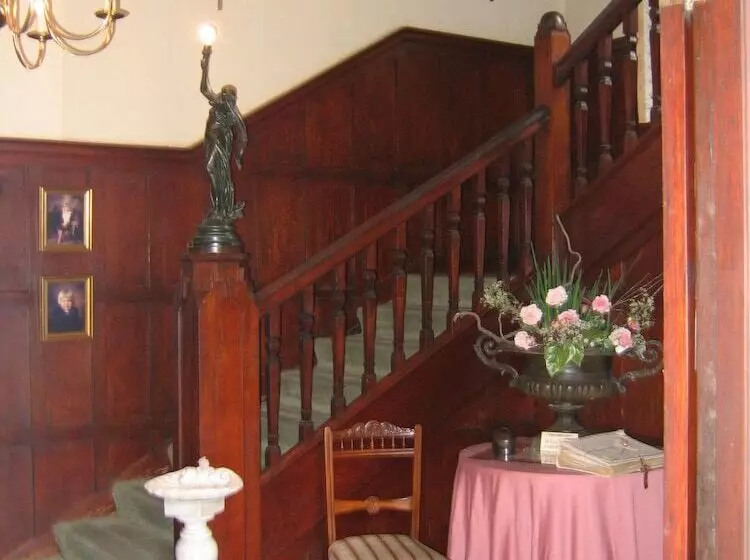 Majatalo Villa Victoria Executive Guest House