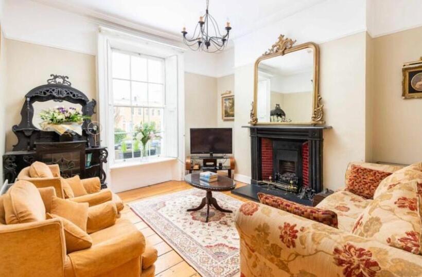 تختخواب و صبحانه Abbeyleigh House