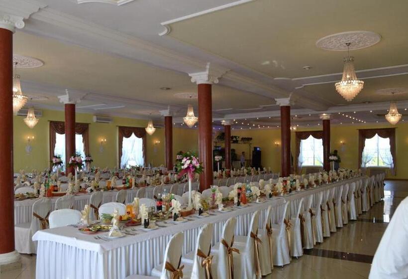 בית מלון כפרי Ik Karter