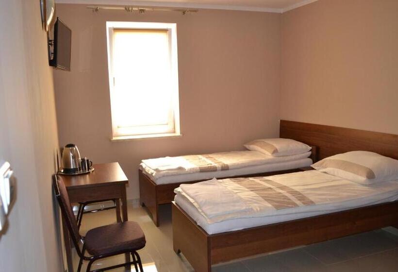 בית מלון כפרי Ik Karter