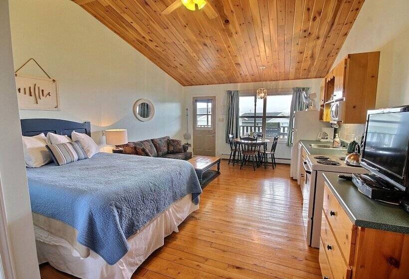 Cavendish Bosom Buddies Cottage Resort