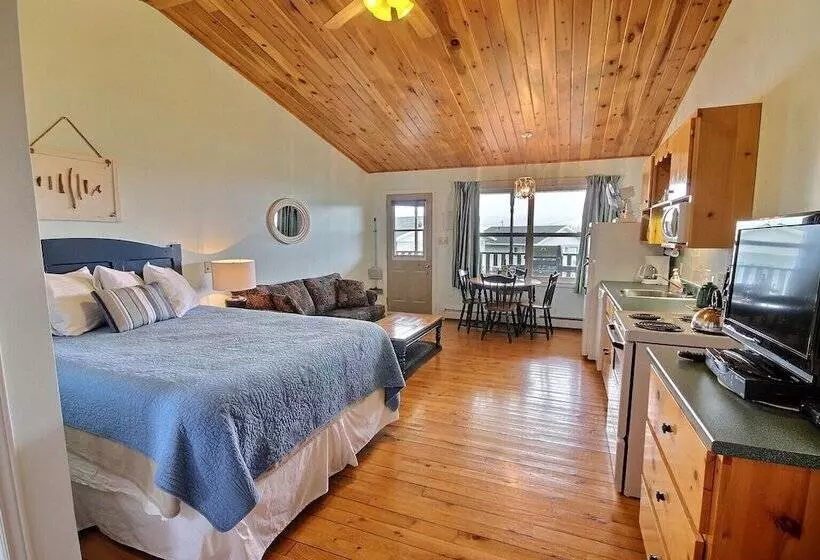 Cavendish Bosom Buddies Cottage Resort