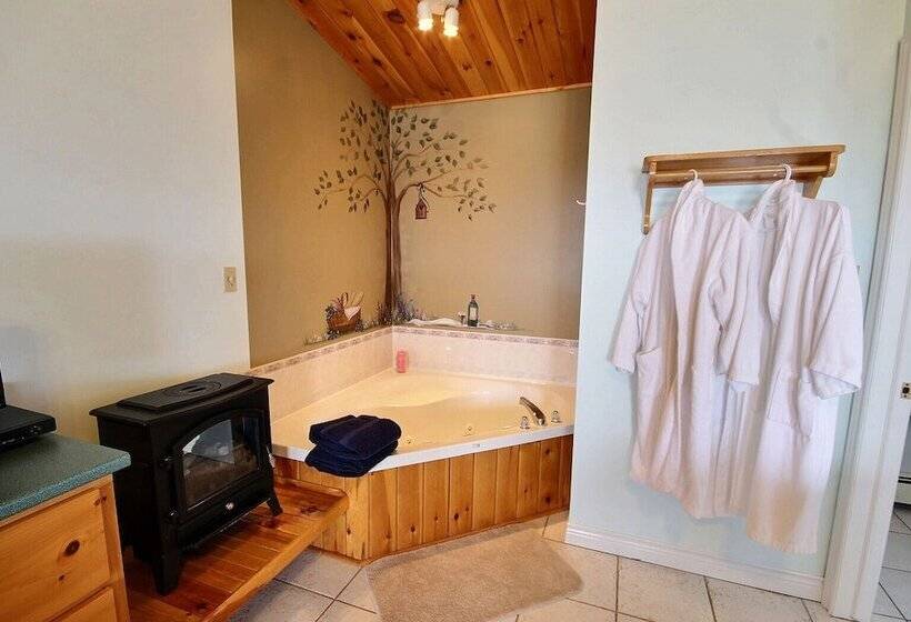 Cavendish Bosom Buddies Cottage Resort