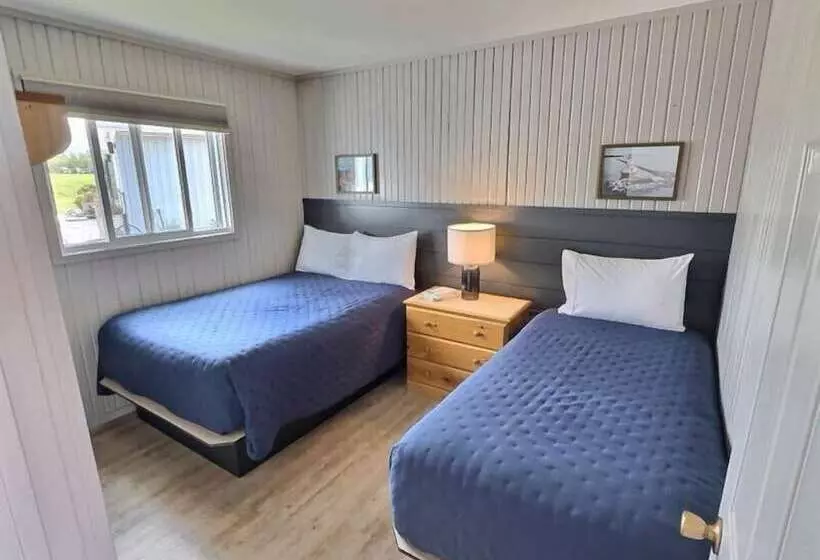 Cavendish Bosom Buddies Cottage Resort