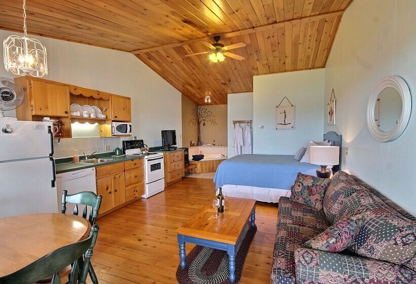 Cavendish Bosom Buddies Cottage Resort