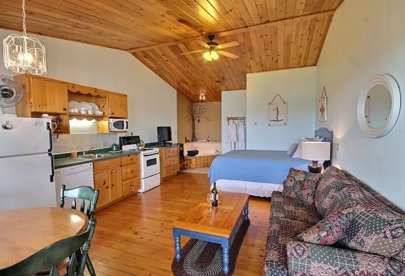 Cavendish Bosom Buddies Cottage Resort