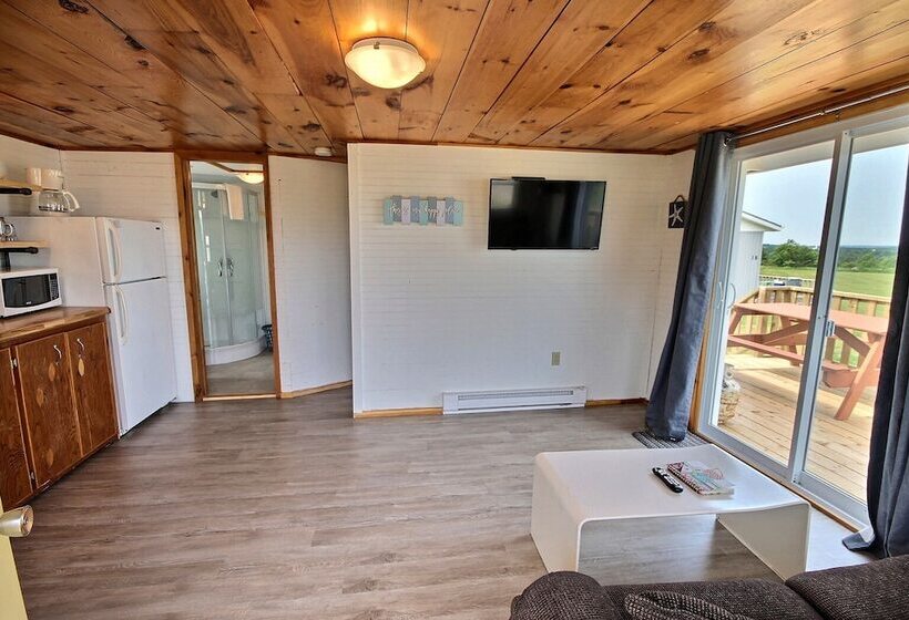 Cavendish Bosom Buddies Cottage Resort