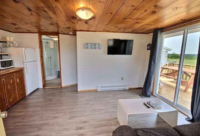 Cavendish Bosom Buddies Cottage Resort