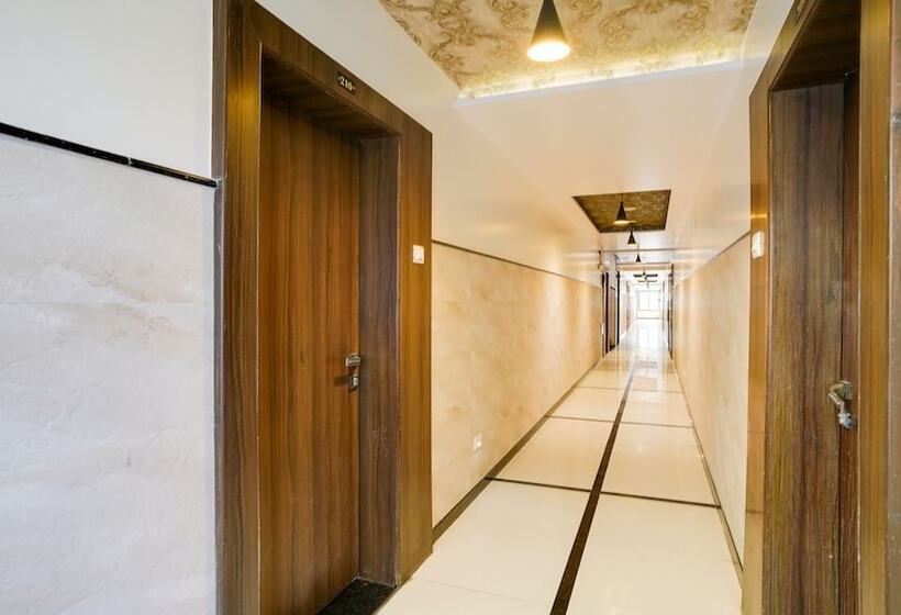 Fabhotel Kiara Govind Park