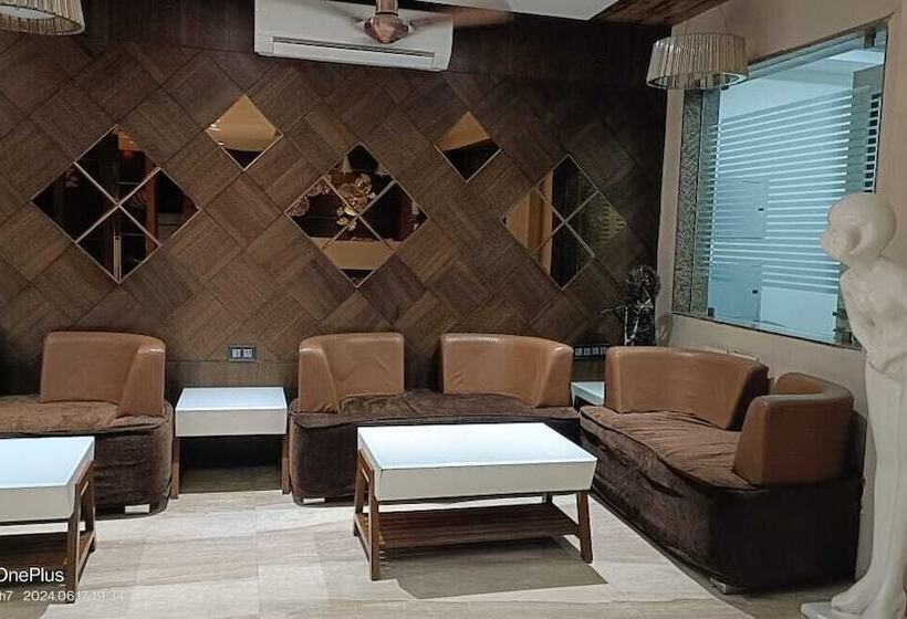 בית מלון כפרי Ranjeet   Akola