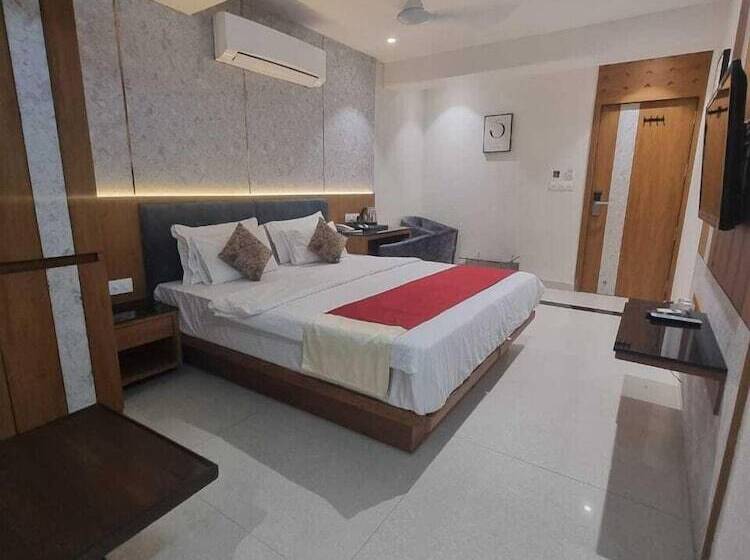 בית מלון כפרי Ranjeet   Akola