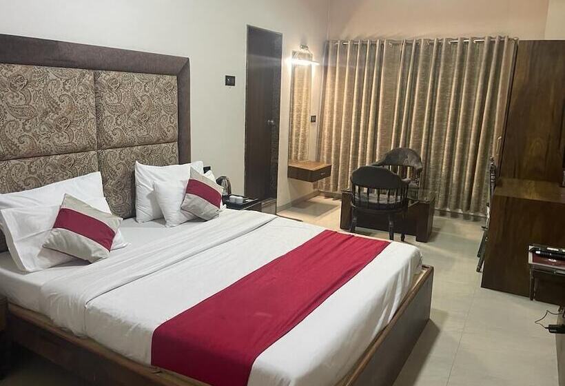 בית מלון כפרי Ranjeet   Akola