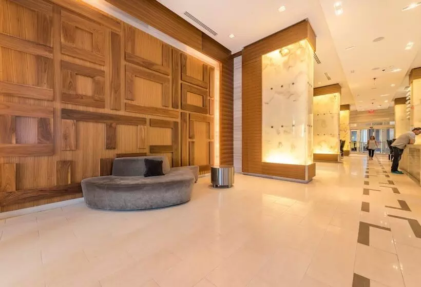 هتل Grand Royal Condos - Cn Tower