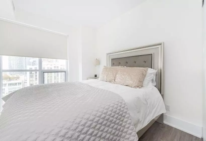 هتل Grand Royal Condos - Cn Tower