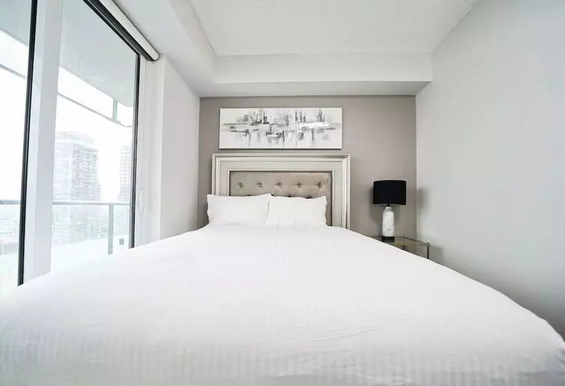 هتل Grand Royal Condos - Cn Tower