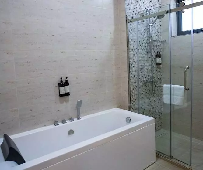 Thalassa Seychelles Hotel Apartments