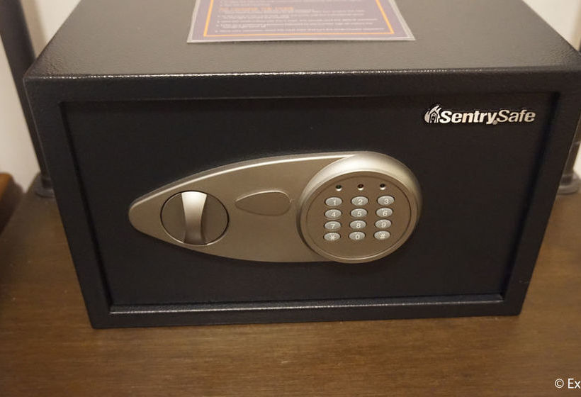 H Hotels   Metro North Uno