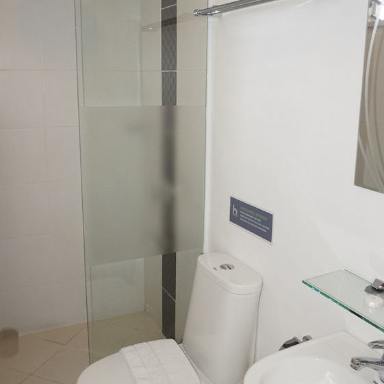 H Hotels   Metro North Uno