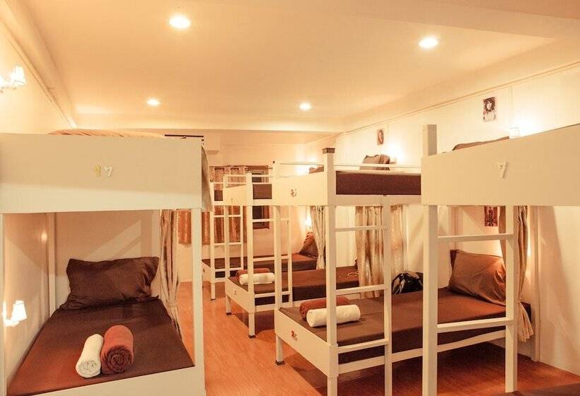 Hello Backpacker Samui Hostel