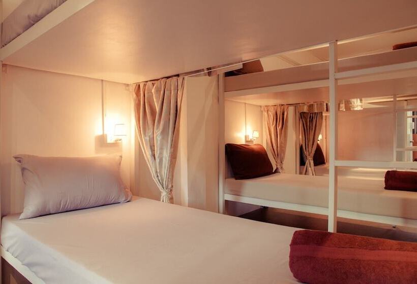 Hello Backpacker Samui Hostel