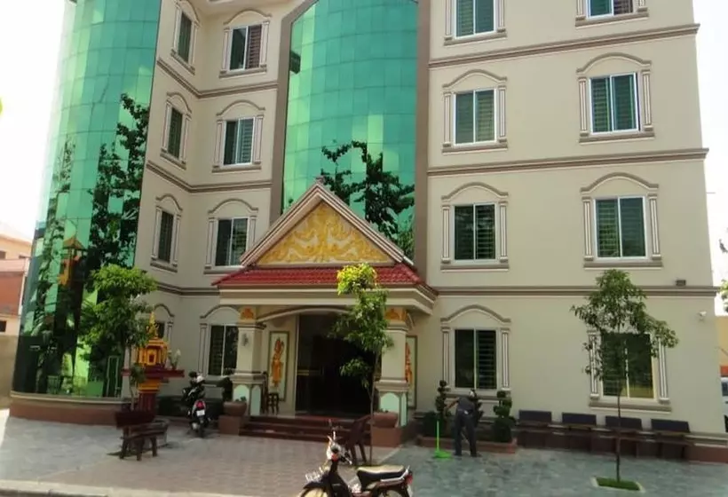 هتل Borey Vatanac Guesthouse