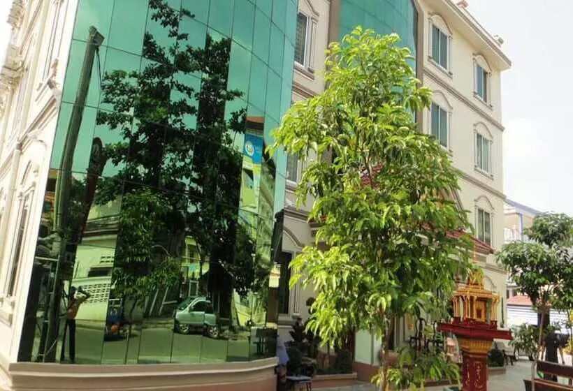 هتل Borey Vatanac Guesthouse