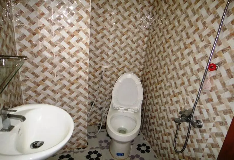 هتل Borey Vatanac Guesthouse