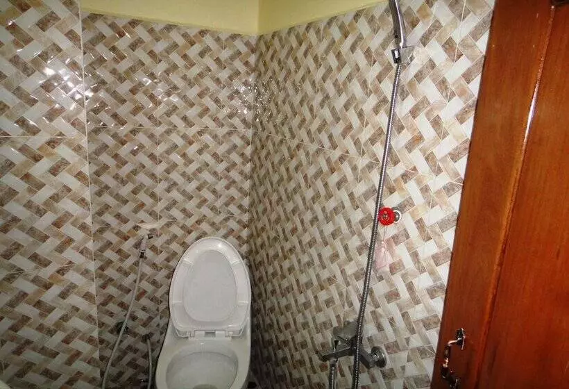 هتل Borey Vatanac Guesthouse