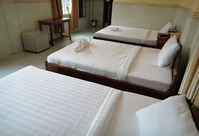 هتل Borey Vatanac Guesthouse