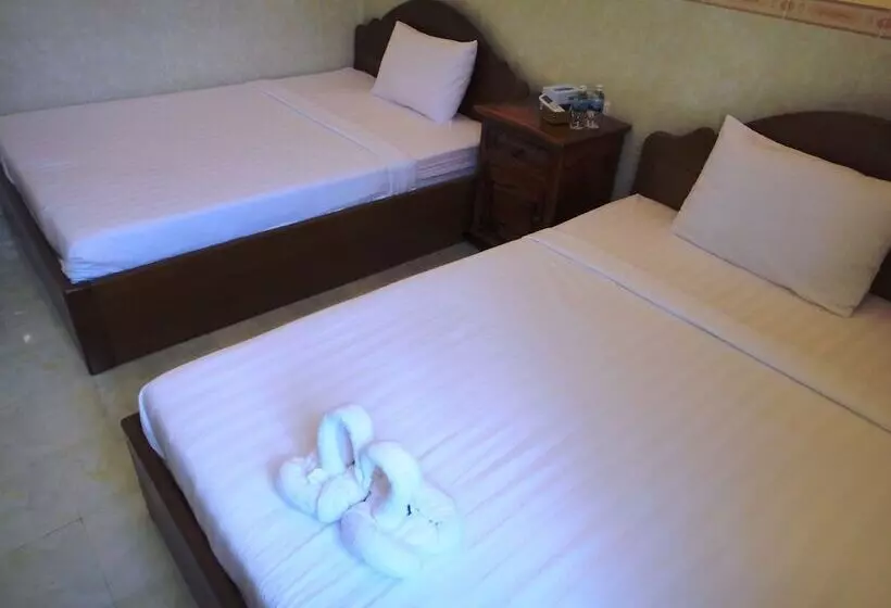 هتل Borey Vatanac Guesthouse
