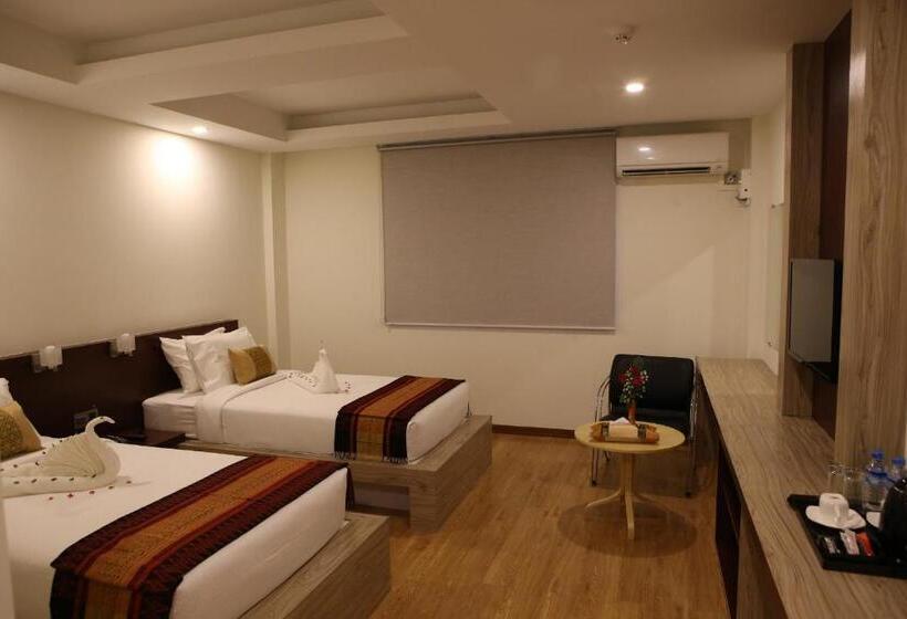 هتل Serene Valley