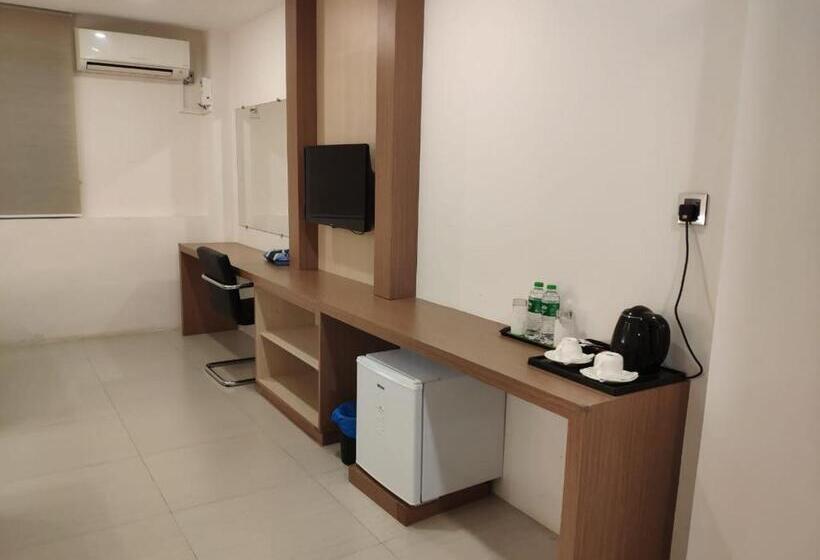 هتل Serene Valley