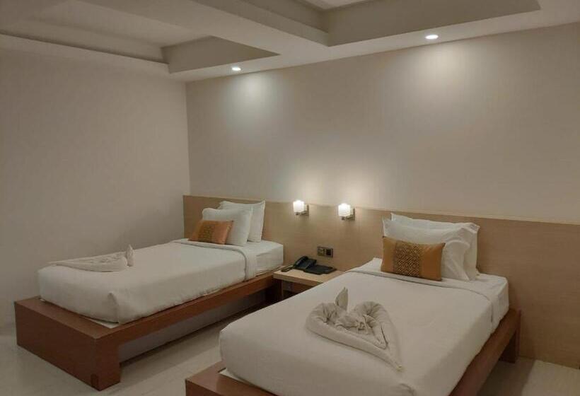 هتل Serene Valley