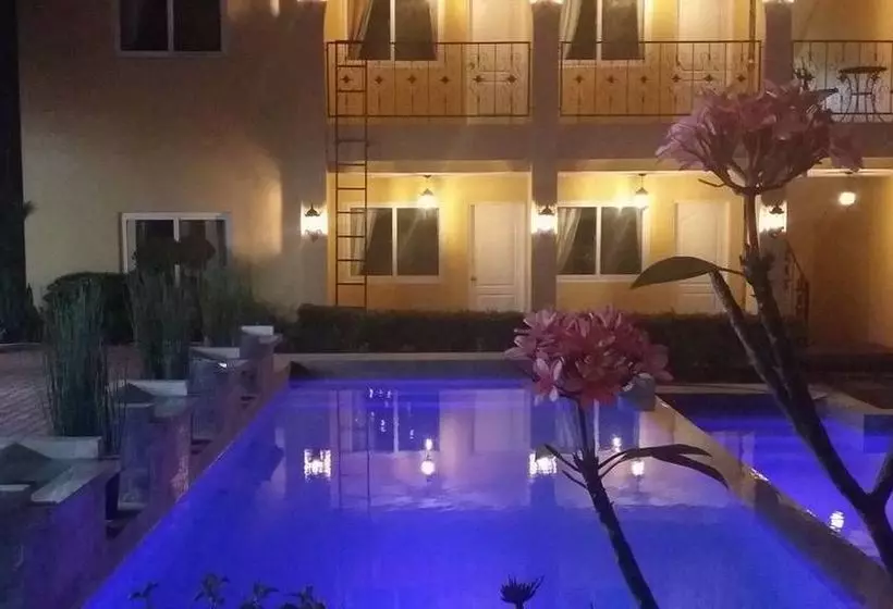 ホテル Villa Del Faro