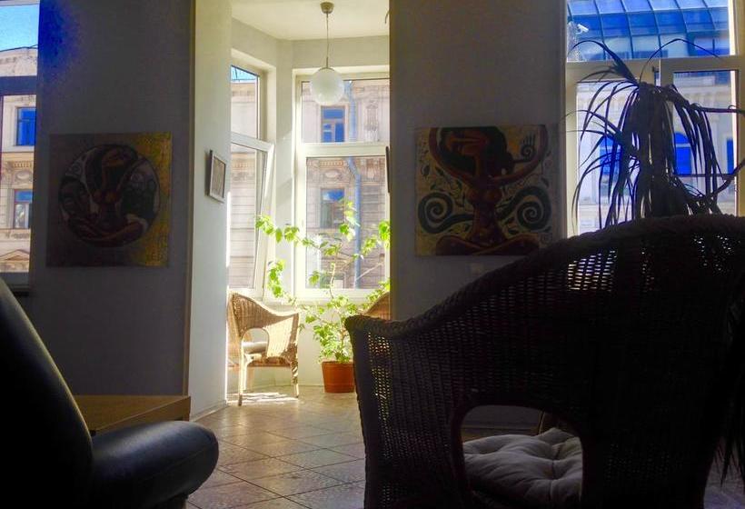 住宿加早餐 Randhouse