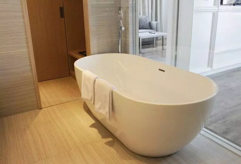 Hotel Vertu Harmoni Jakarta