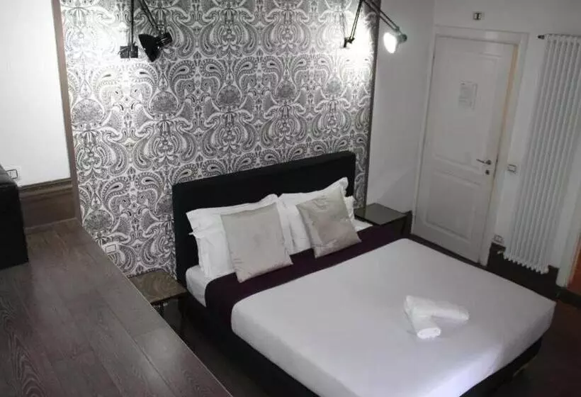 هتل Locanda Degli Antiquari