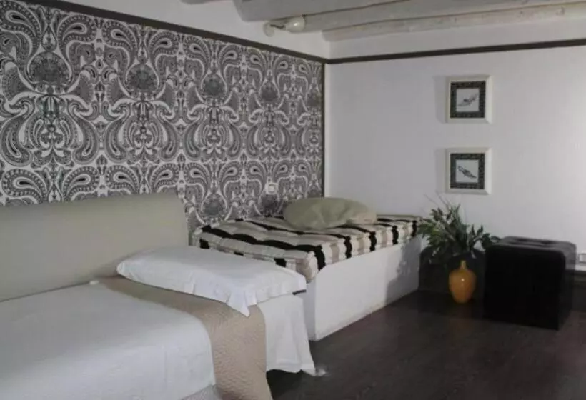 هتل Locanda Degli Antiquari