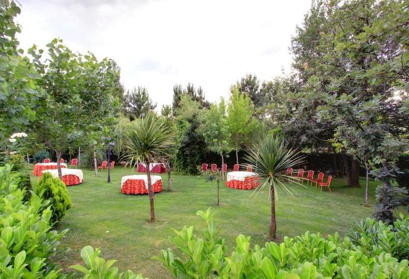 בית מלון כפרי Pazo De Monterrei