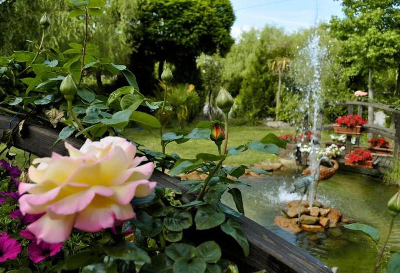 בית מלון כפרי Pazo De Monterrei