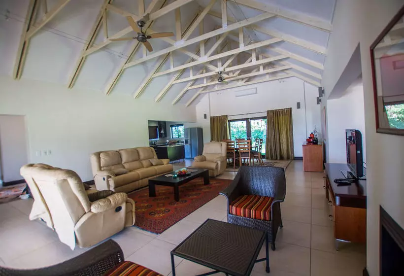 Hoyohoyo Hazyview Villas