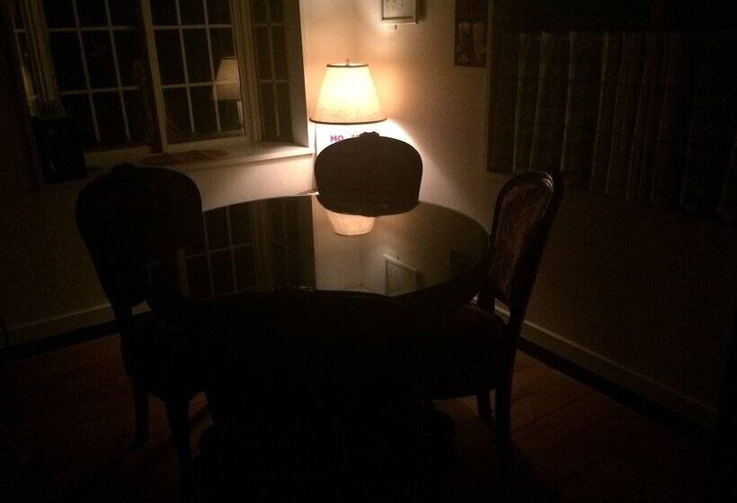 پانسیون Guest House Shirahama R Cafe – Caters To Women   Hostel