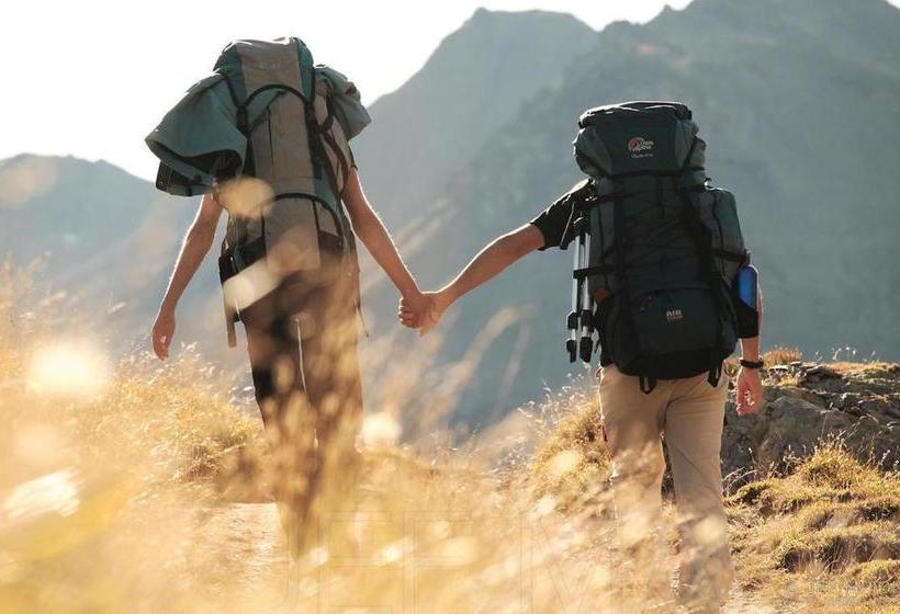 הוסטל Wickham Retreat Backpackers