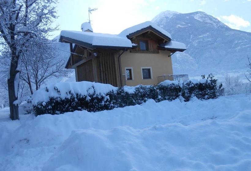 Bed and Breakfast Affittacamere Les Noyers