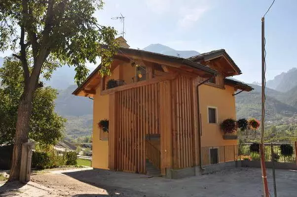 تختخواب و صبحانه Affittacamere Les Noyers