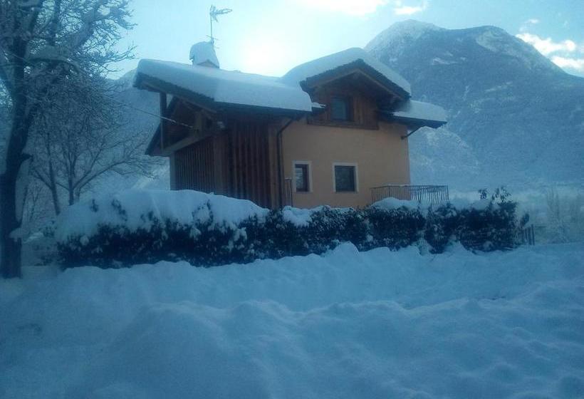 Bed and Breakfast Affittacamere Les Noyers